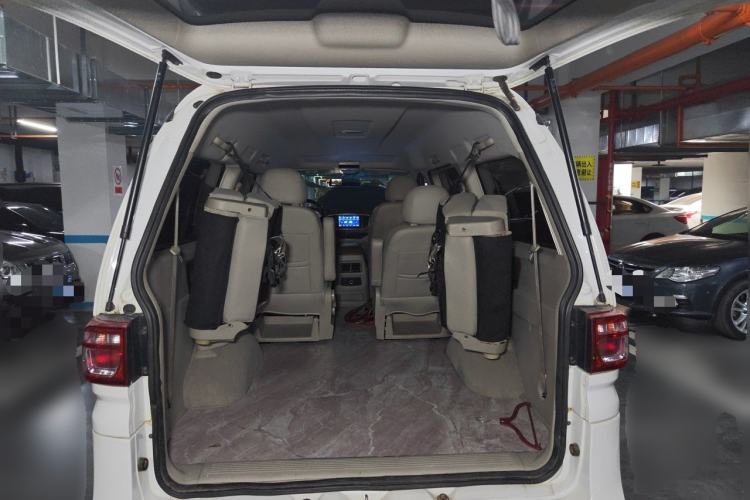 Used FORTHING Lingzhi 2017 M5L 1.6L 7-Seater Comfort Model Trunk
