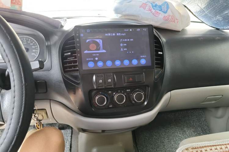 Used FORTHING Lingzhi 2017 Restyled M3L 1.6L 7-Seater Comfort Version Audio And AC Panel