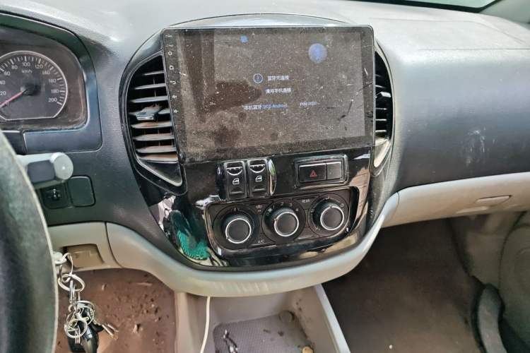 Used FORTHING Lingzhi 2017 M3L 1.6L 7-Seater Standard Model Audio And AC Panel