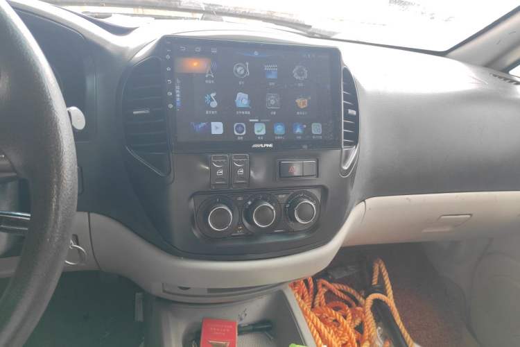 Used FORTHING Lingzhi 2017 M3L 1.6L 7-Seater Standard Model Audio And AC Panel