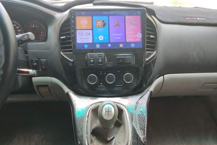 Used FORTHING Lingzhi 2017 M3L 2.0L 7-Seater Comfort Model Audio And AC Panel