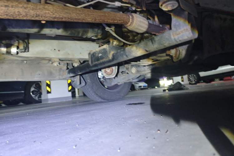 Used FORTHING Lingzhi 2017 M5L 1.6L 7-Seater Comfort Model Chassis Rear Right
