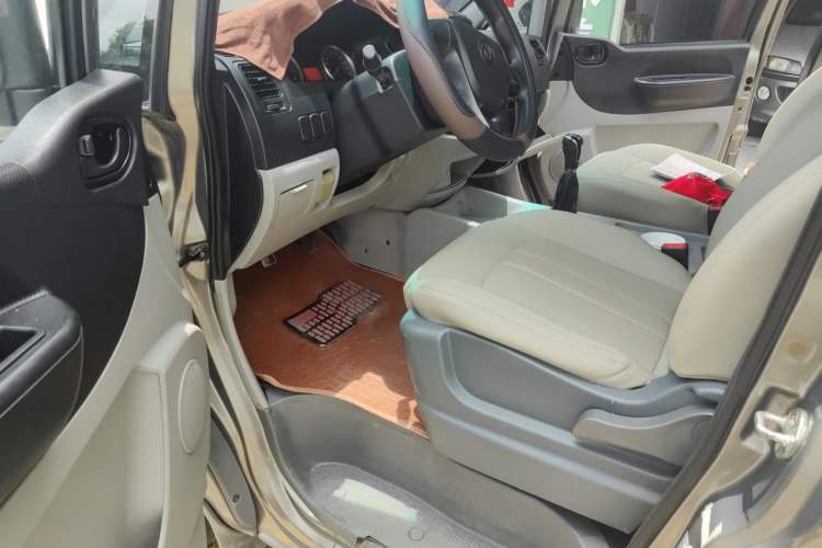Used FORTHING Lingzhi 2017 M3L 1.6L 7-Seater Standard Model Driver Seat