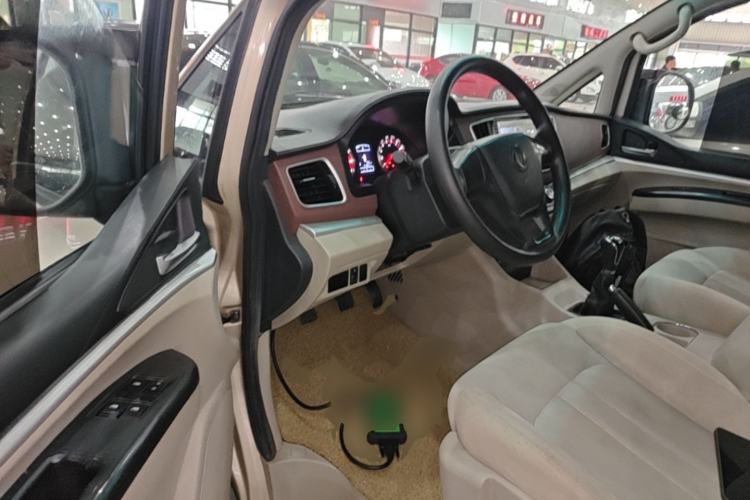Used FORTHING Lingzhi 2017 M5L 1.6L 7-Seater Standard Model Driver Seat
