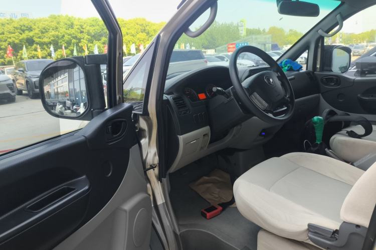 Used FORTHING Lingzhi 2017 M3L 1.6L 7-Seater Comfort Model Driver Seat