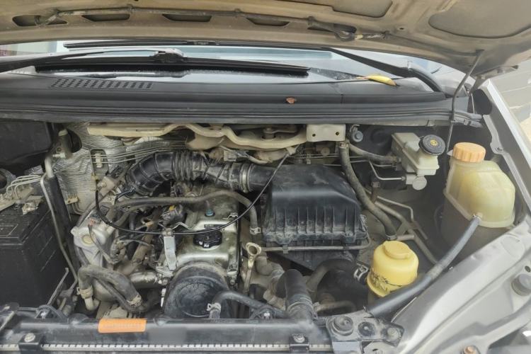 Used FORTHING Lingzhi 2017 M3L 1.6L 7-Seater Standard Model Engine Bay Left