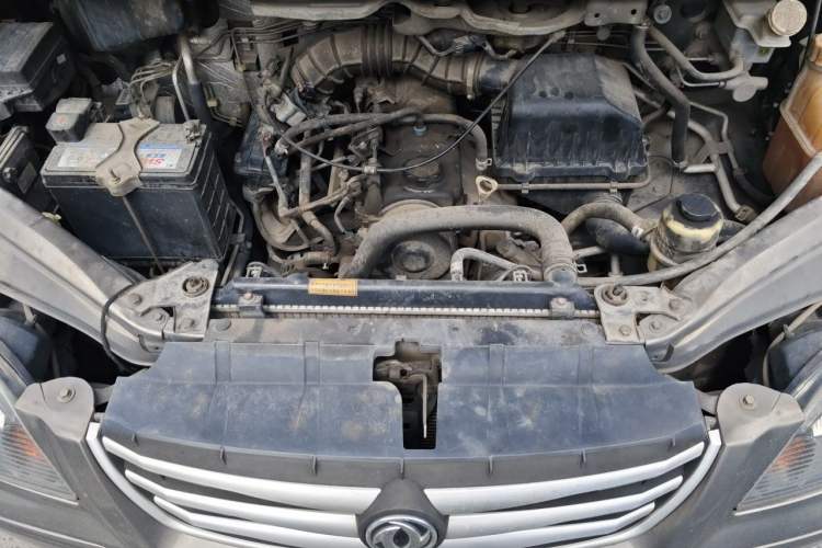 Used FORTHING Lingzhi 2017 V3 1.5L 7-seater Standard Model Engine Bay