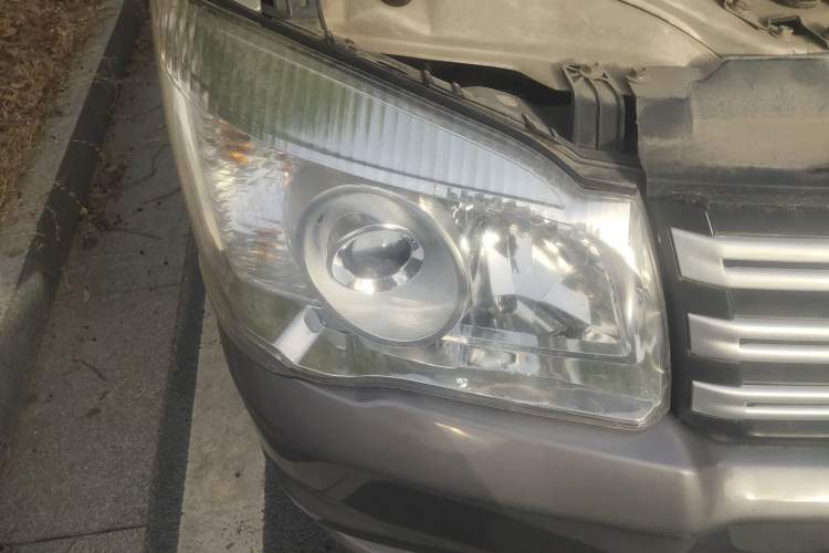 Used FORTHING Lingzhi 2017 Restyled M3L 1.6L 7-Seater Comfort Version Exterior 6