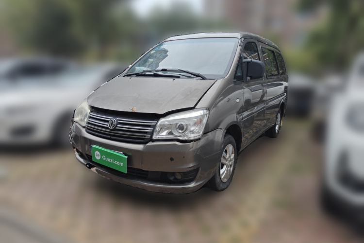 Used FORTHING Lingzhi 2017 V3 1.5L 7-seater Standard Model Front Left 45 Deg