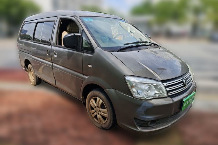 Used FORTHING Lingzhi 2017 M3L 1.6L 7-Seater Standard Model Front Right 45 Deg