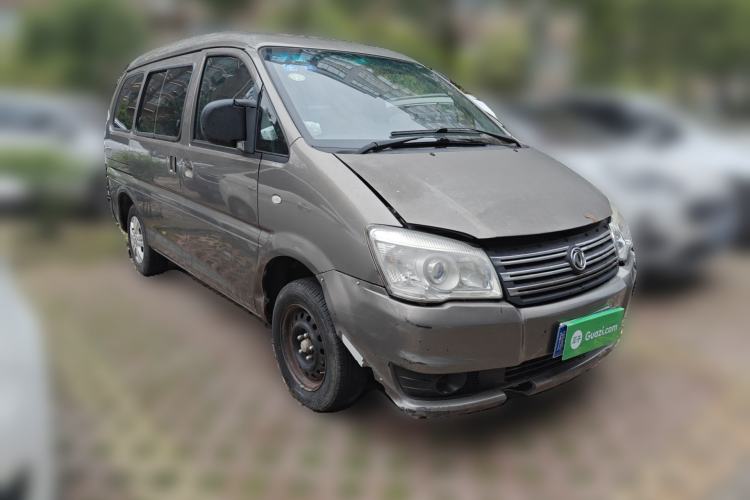 Used FORTHING Lingzhi 2017 V3 1.5L 7-seater Standard Model Front Right 45 Deg