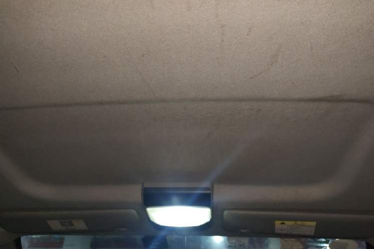 Used FORTHING Lingzhi 2017 M3L 1.6L 7-Seater Comfort Model Headliner