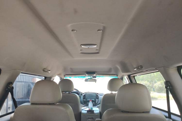 Used FORTHING Lingzhi 2017 M3L 2.0L 7-Seater Comfort Model Headliner