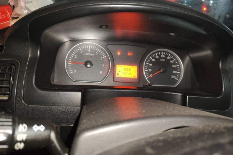 Used FORTHING Lingzhi 2017 M3L 1.6L 7-Seater Comfort Model Instrument Cluster