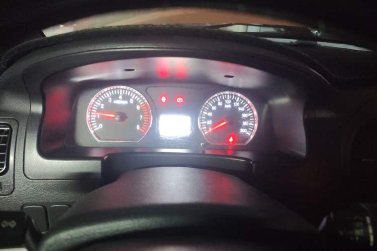 Used FORTHING Lingzhi 2017 M5L 1.6L 7-Seater Comfort Model Instrument Cluster