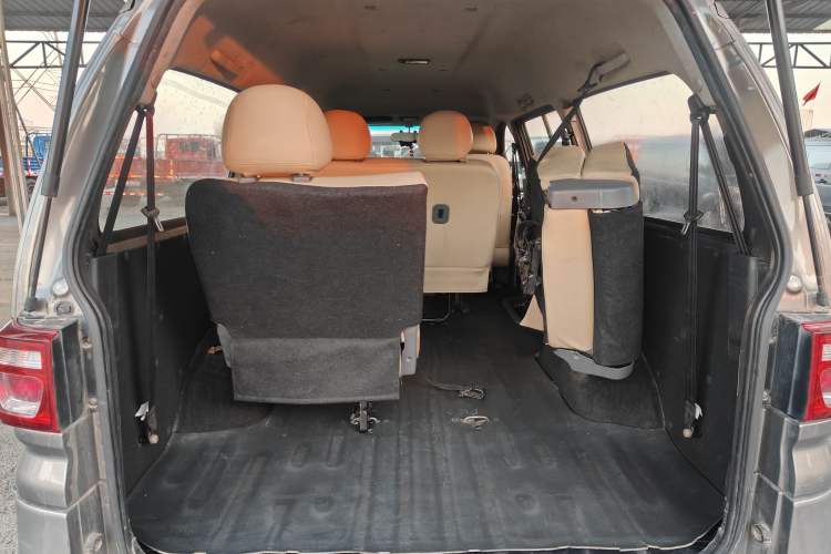 Used FORTHING Lingzhi 2017 Facelifted M3L 1.6L 7-Seater Standard Version Interior 7