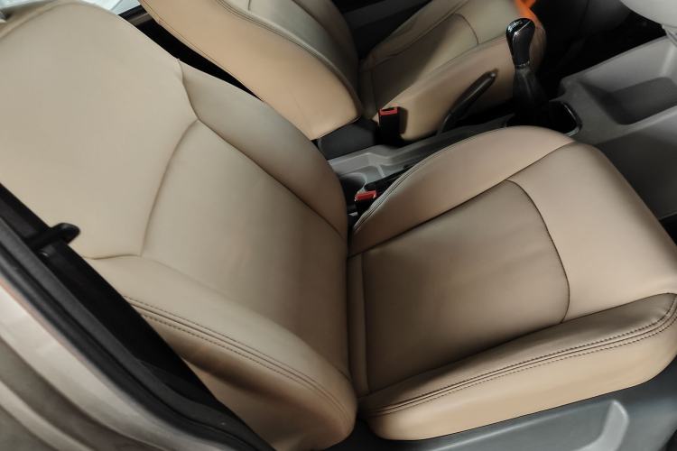 Used FORTHING Lingzhi 2017 Facelifted M3L 1.6L 7-Seater Standard Version Interior 8