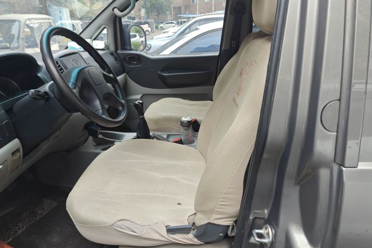Used FORTHING Lingzhi 2017 V3 1.5L 7-seater Standard Model Left Front Seat