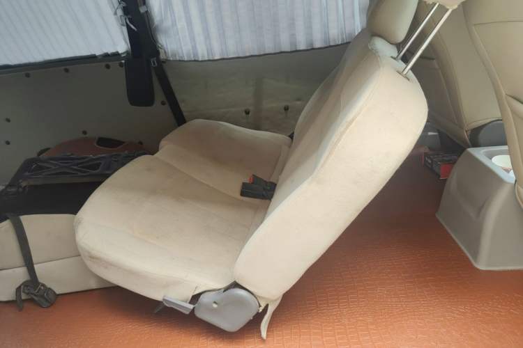Used FORTHING Lingzhi 2017 M3L 1.6L 7-Seater Standard Model Left Rear Seat