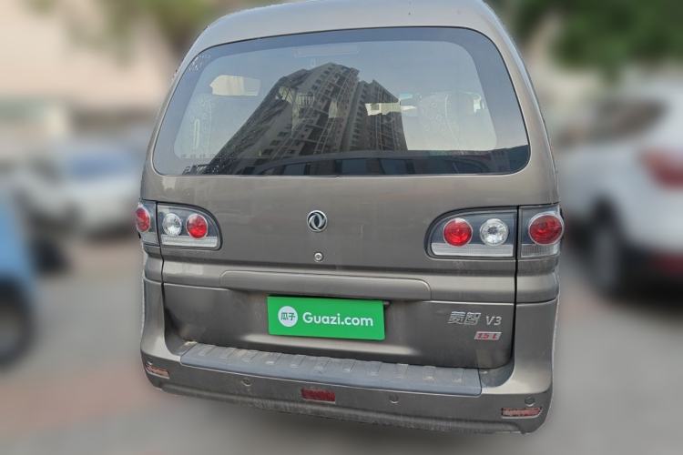 Used FORTHING Lingzhi 2017 V3 1.5L 7-seater Standard Model Rear