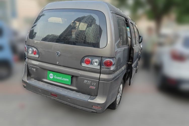 Used FORTHING Lingzhi 2017 V3 1.5L 7-seater Standard Model Rear Right 45 Deg