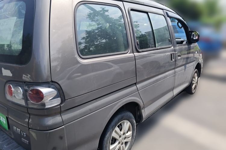 Used FORTHING Lingzhi 2017 V3 1.5L 7-seater Standard Model Rear Right 45 Deg