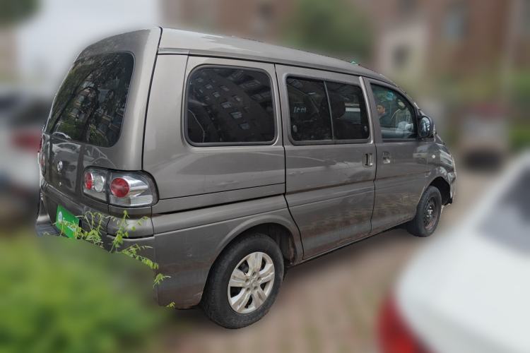 Used FORTHING Lingzhi 2017 V3 1.5L 7-seater Standard Model Rear Right 45 Deg