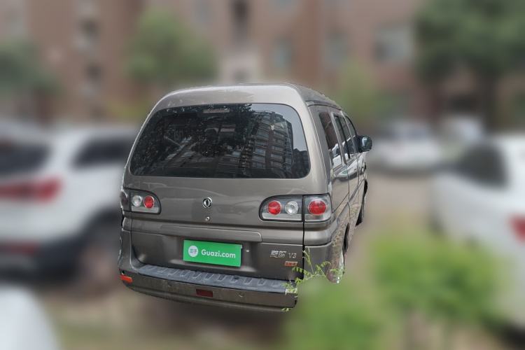 Used FORTHING Lingzhi 2017 V3 1.5L 7-seater Standard Model Rear