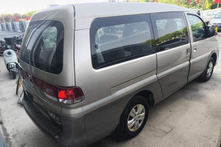 Used FORTHING Lingzhi 2017 M3L 1.6L 7-Seater Comfort Model Rear
