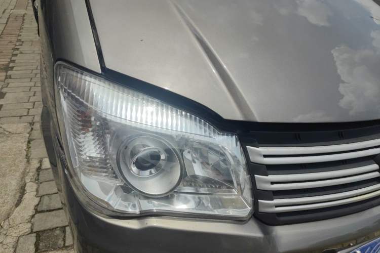 Used FORTHING Lingzhi 2017 M3L 1.6L 7-Seater Standard Model Right Front Headlight