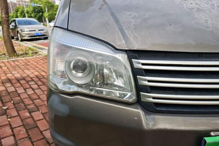 Used FORTHING Lingzhi 2017 M3L 1.6L 7-Seater Standard Model Right Front Headlight