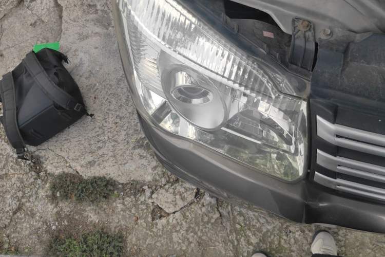 Used FORTHING Lingzhi 2017 M3L 1.6L 7-Seater Standard Model Right Front Headlight