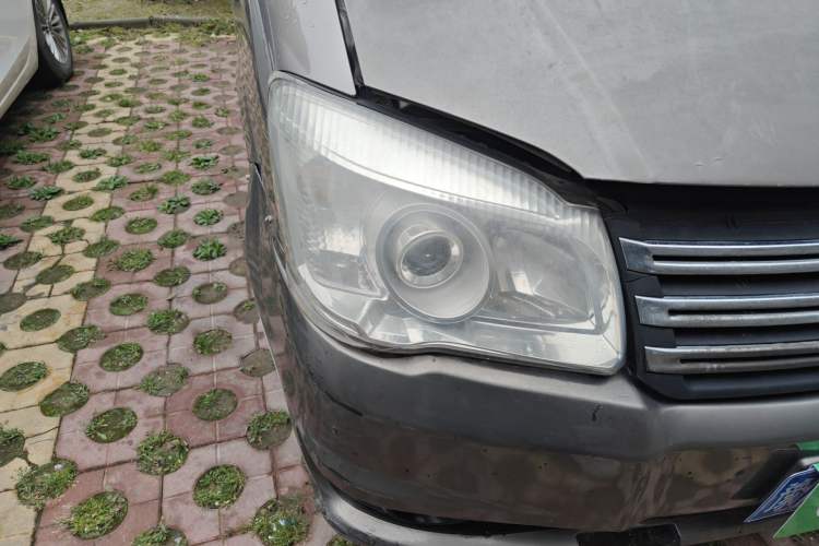 Used FORTHING Lingzhi 2017 V3 1.5L 7-seater Standard Model Right Front Headlight