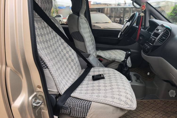 Used FORTHING Lingzhi 2017 M3L 1.6L 7-Seater Comfort Model Right Front Seat
