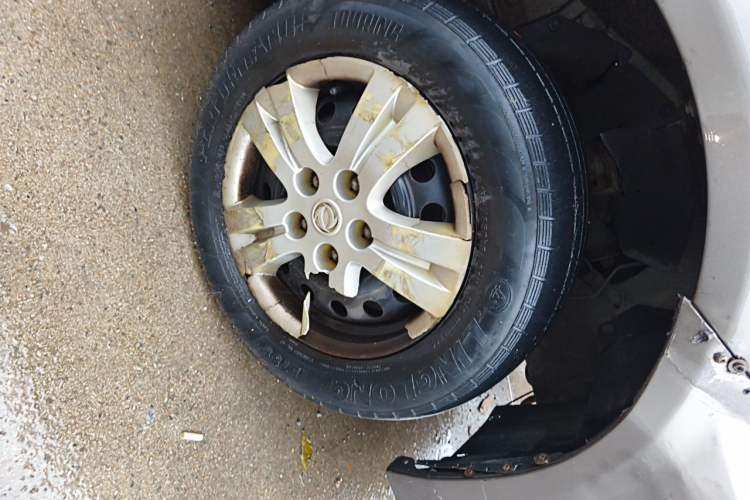 Used FORTHING Lingzhi 2017 M3L 1.6L 7-Seater Standard Model Right Front Wheel Hub
