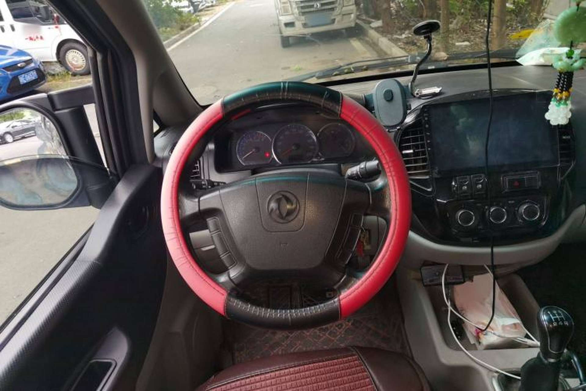 Used FORTHING Lingzhi 2017 V3 1.5L 5-Seater Special Offer Model Steering Wheel