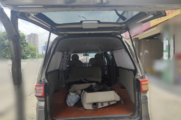 Used FORTHING Lingzhi 2017 M3L 1.6L 7-Seater Standard Model Trunk