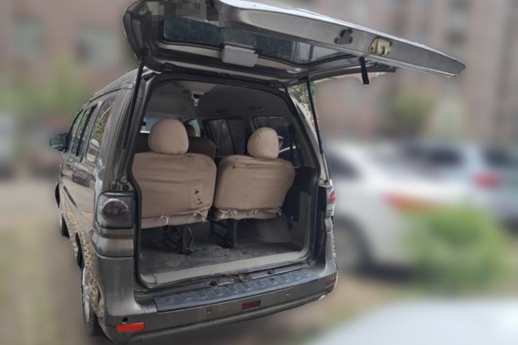 Used FORTHING Lingzhi 2017 V3 1.5L 7-seater Standard Model Trunk