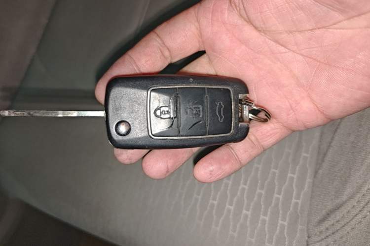 Used FORTHING Lingzhi 2017 M5L 1.6L 7-Seater Standard Model Vehicle Key