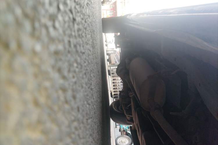 Used FORTHING Lingzhi 2018 M3 1.5L 5-Seat Base Model Chassis Front Right