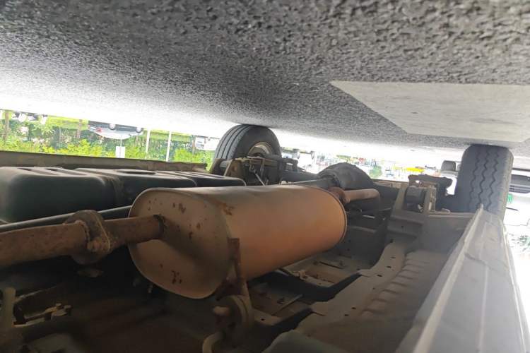 Used FORTHING Lingzhi 2018 M5L 1.6L 7-Seater Luxury Model Chassis Rear Right