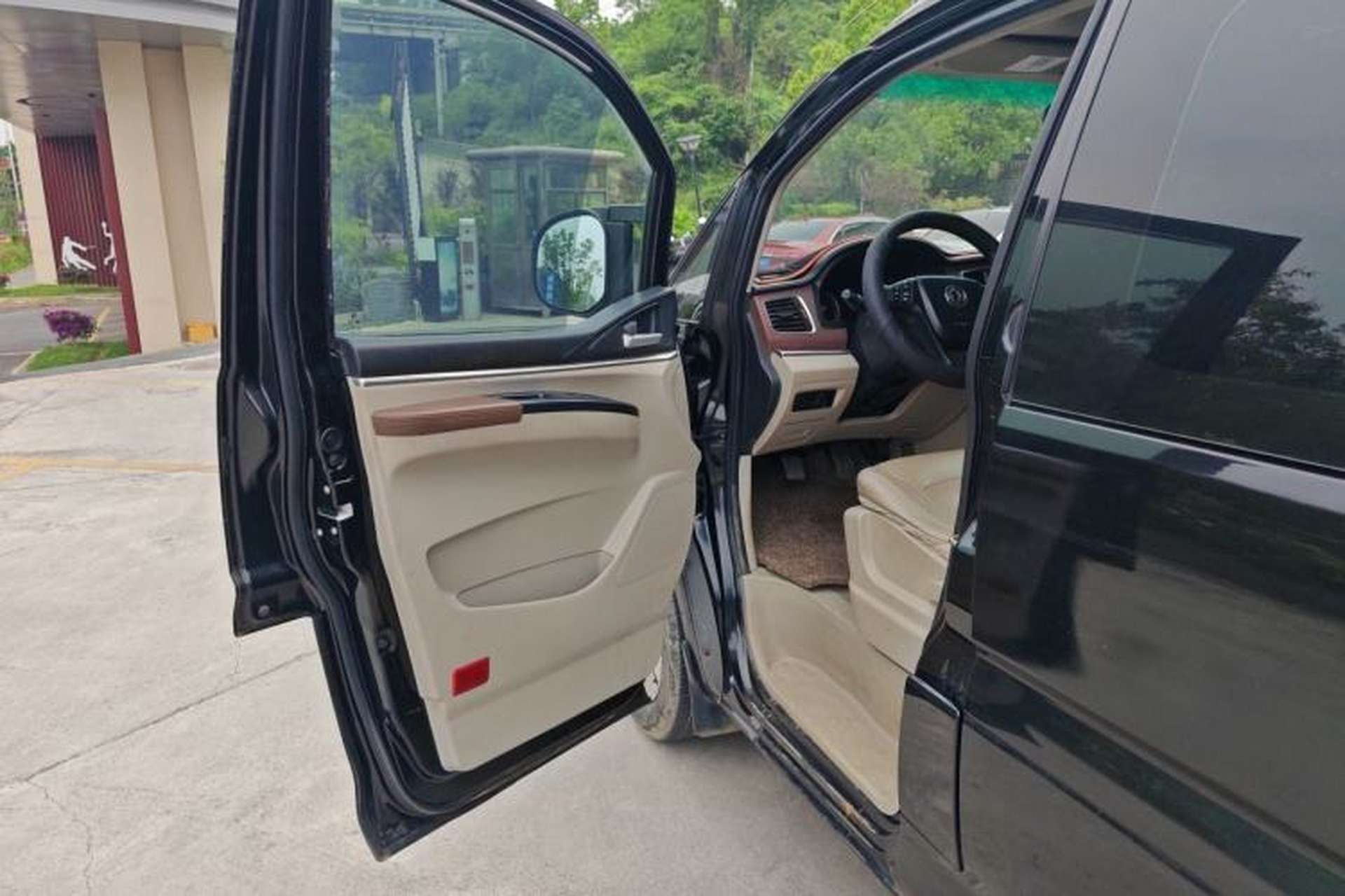 Used FORTHING Lingzhi 2018 M5 1.6L 7-Seater Luxury Model Driver Seat