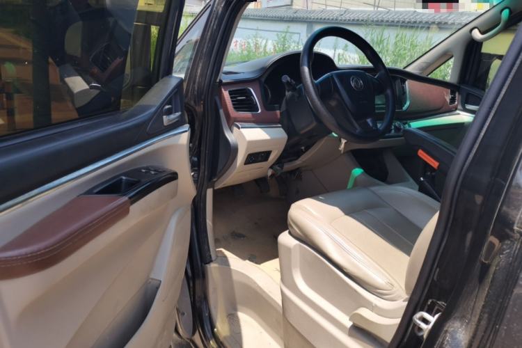 Used FORTHING Lingzhi 2018 M5L 1.6L 7-Seater Luxury Model Driver Seat