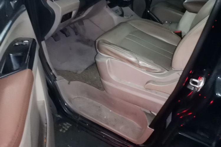 Used FORTHING Lingzhi 2018 M5L 1.6L 7-Seater Luxury Model Driver Seat