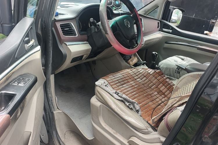 Used FORTHING Lingzhi 2018 M5L 1.6L 7-Seater Luxury Model Driver Seat