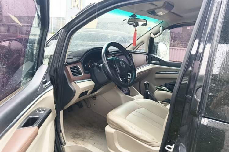 Used FORTHING Lingzhi 2018 M5L 1.6L 7-Seater Luxury Model Driver Seat