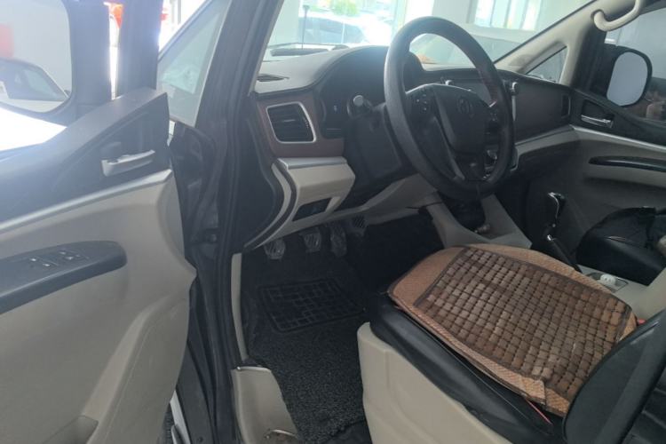 Used FORTHING Lingzhi 2018 M5L 1.6L 7-Seater Comfort Model Driver Seat
