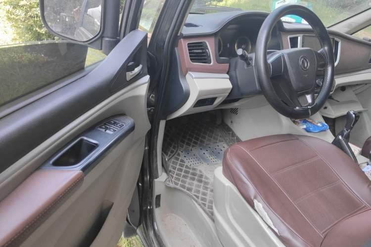 Used FORTHING Lingzhi 2018 M5L 1.6L 7-Seater Comfort Model Driver Seat