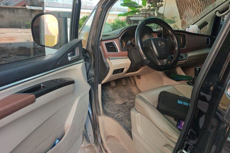 Used FORTHING Lingzhi 2018 M5L 1.6L 7-Seater Luxury Model Driver Seat