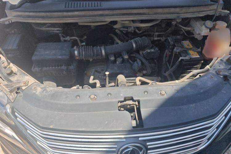 Used FORTHING Lingzhi 2018 M5L 1.6L 7-Seater Luxury Model Engine Bay